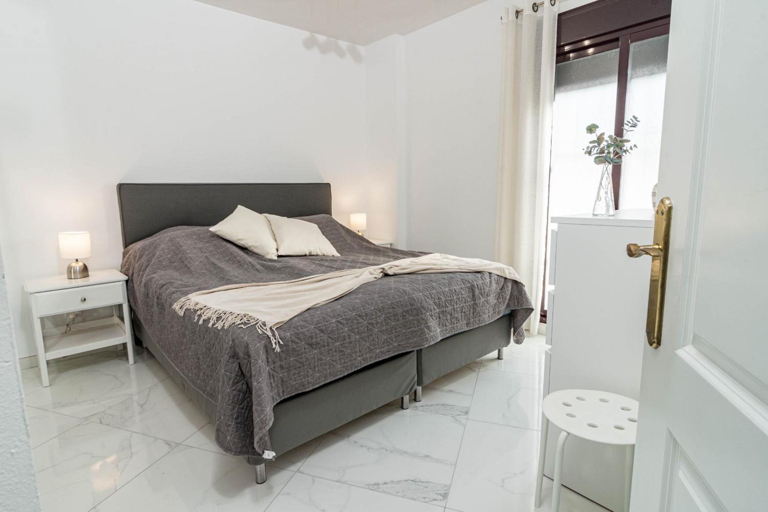 Marbella Vacations - Modern 3 Bedroom Apartment in Marbella with a Heated Pool close to Puerto Banus - Property Image 43