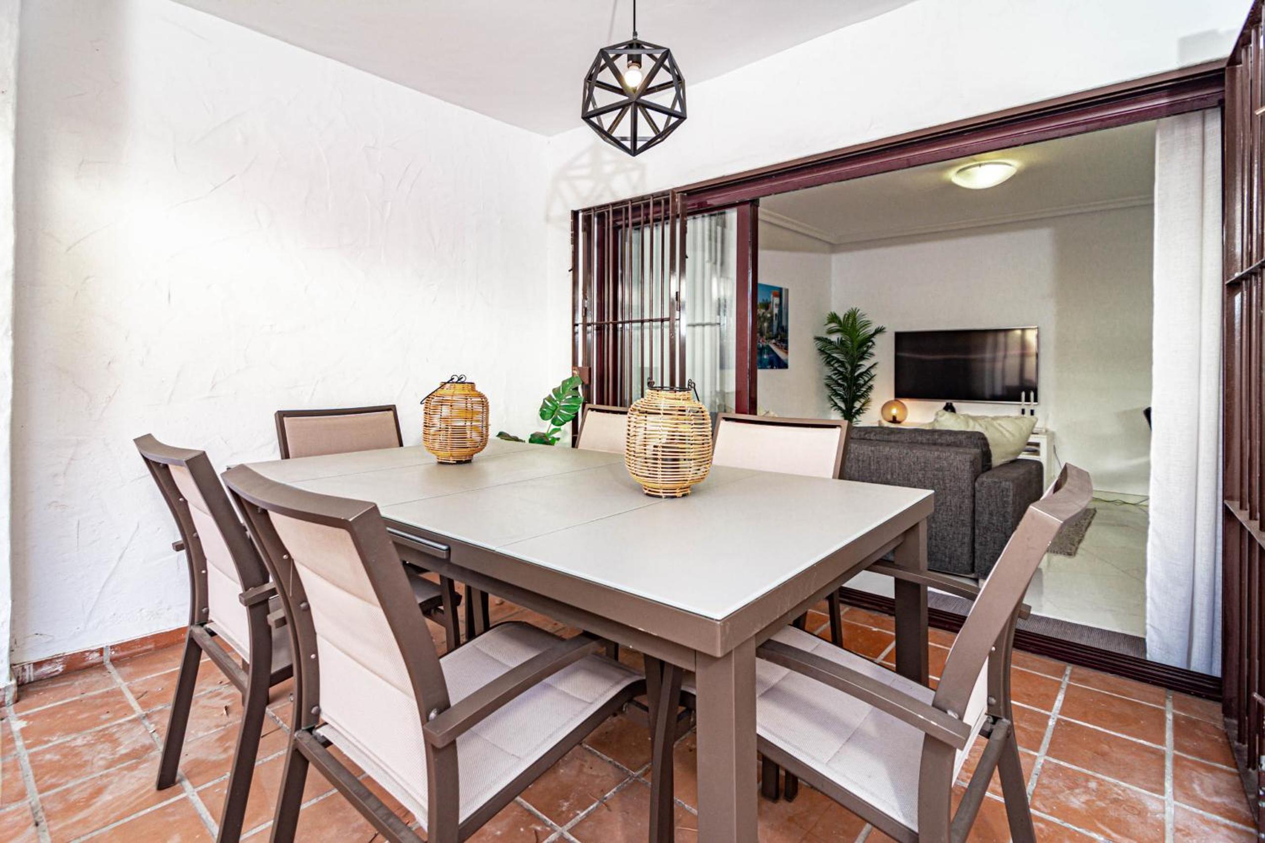 Marbella Vacations - Modern 3 Bedroom Apartment in Marbella with a Heated Pool close to Puerto Banus - Property Image 10
