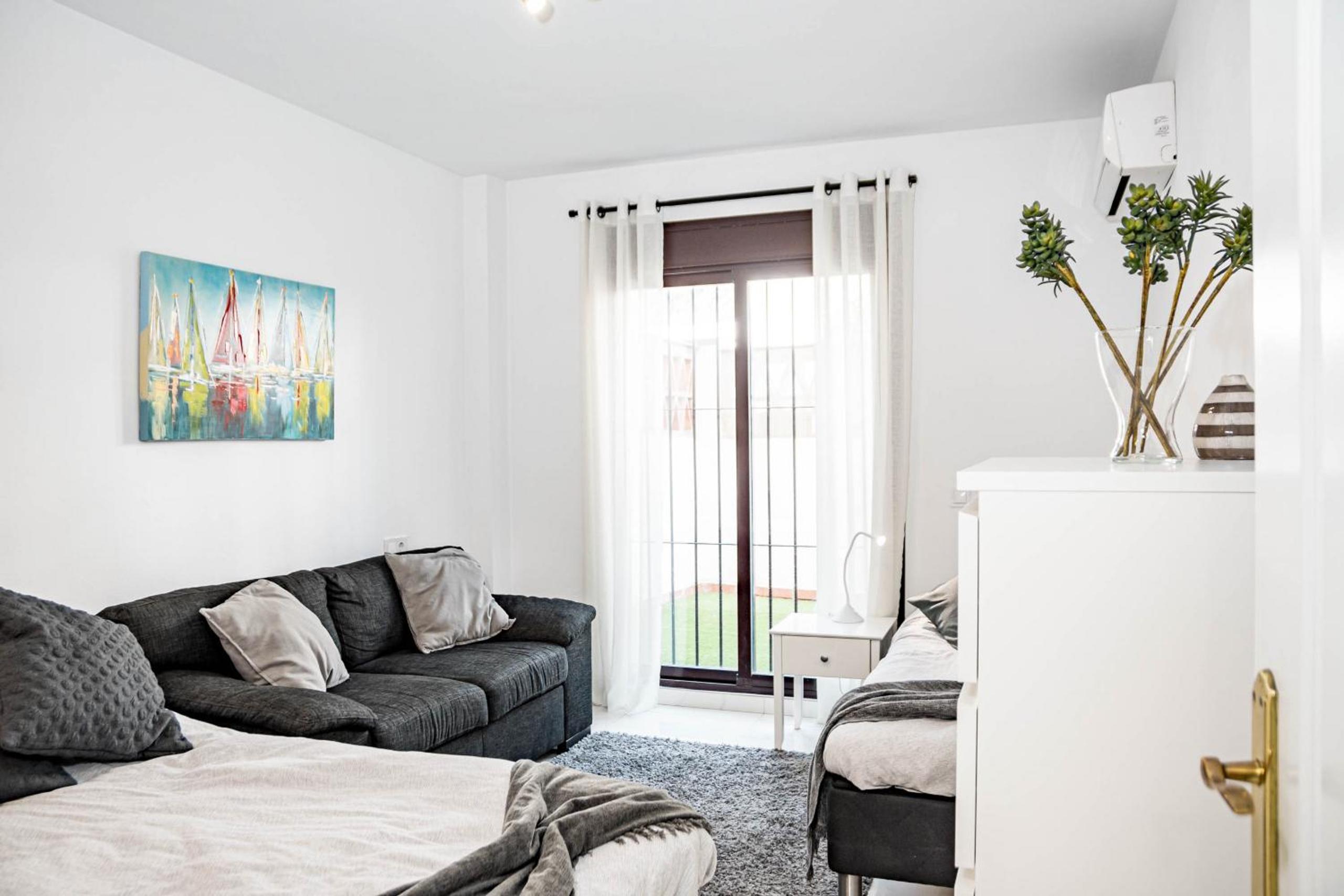 Marbella Vacations - Modern 3 Bedroom Apartment in Marbella with a Heated Pool close to Puerto Banus - Property Image 13