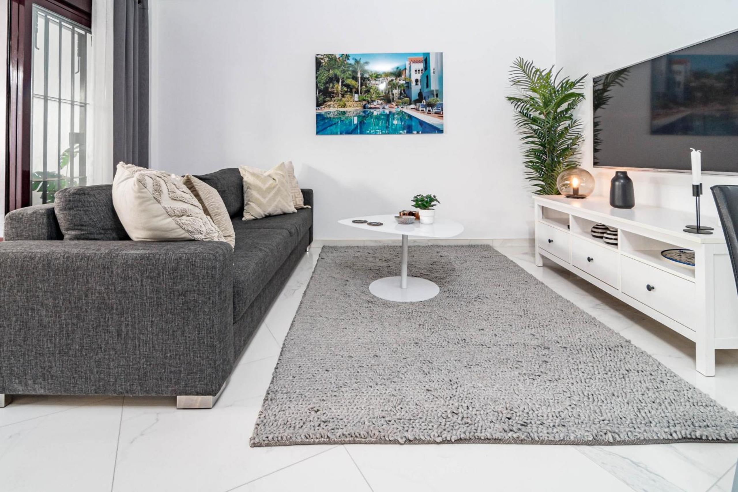 Marbella Vacations - Modern 3 Bedroom Apartment in Marbella with a Heated Pool close to Puerto Banus - Property Image 17