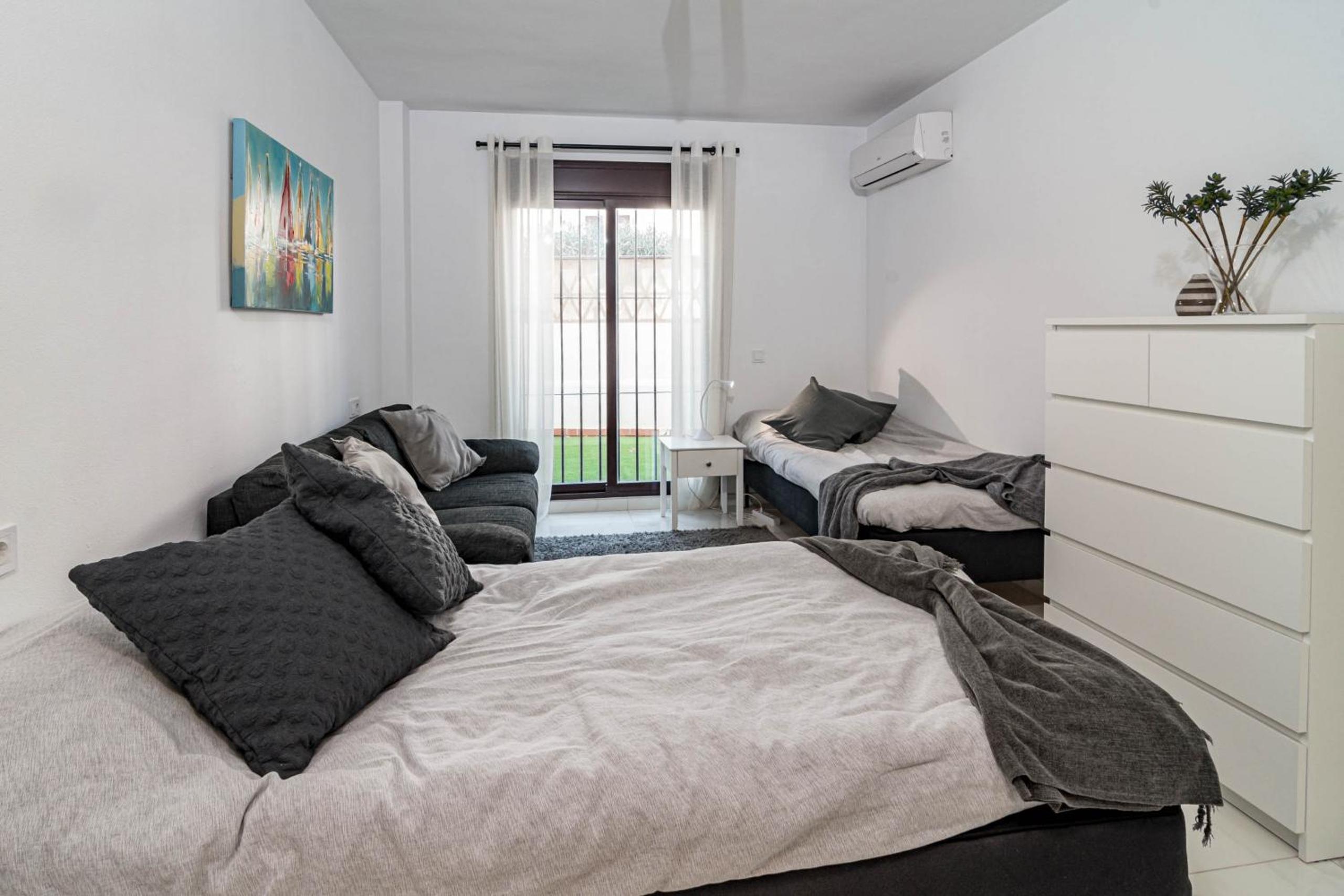Marbella Vacations - Modern 3 Bedroom Apartment in Marbella with a Heated Pool close to Puerto Banus - Property Image 21