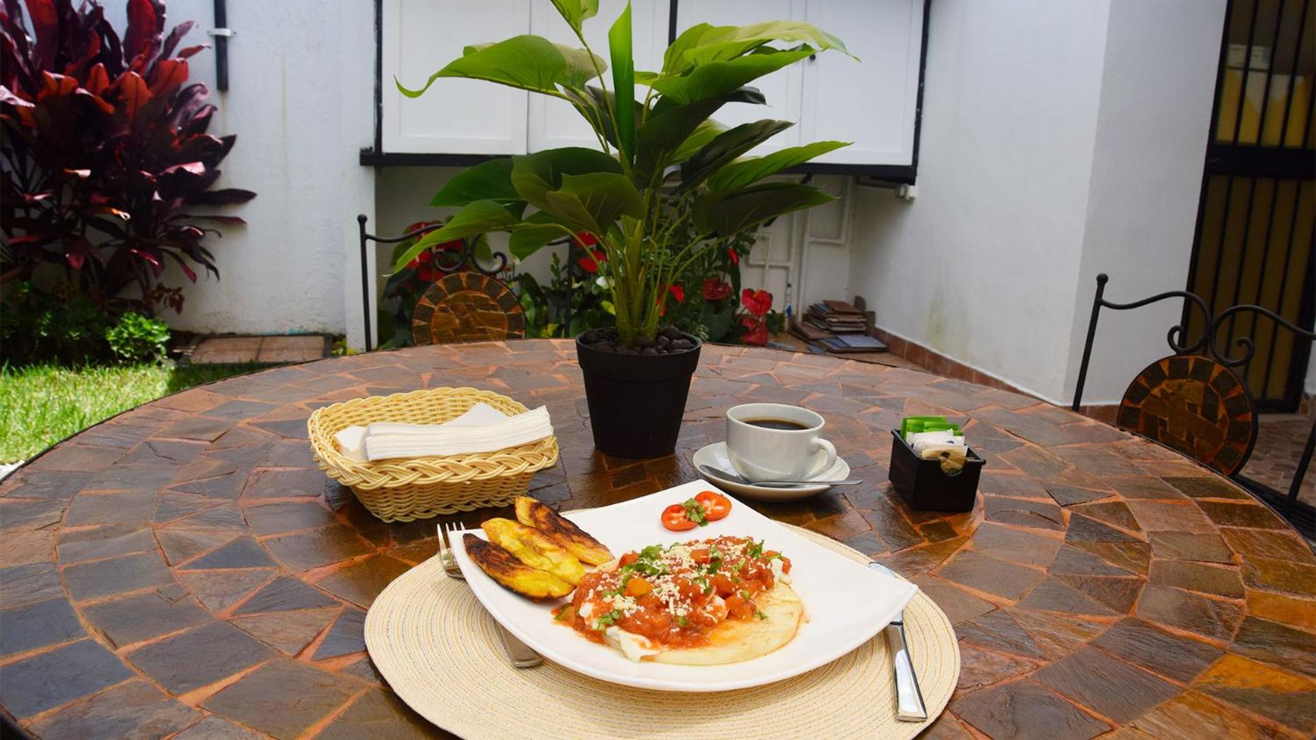 Trebol Amarillo Bed & Breakfast