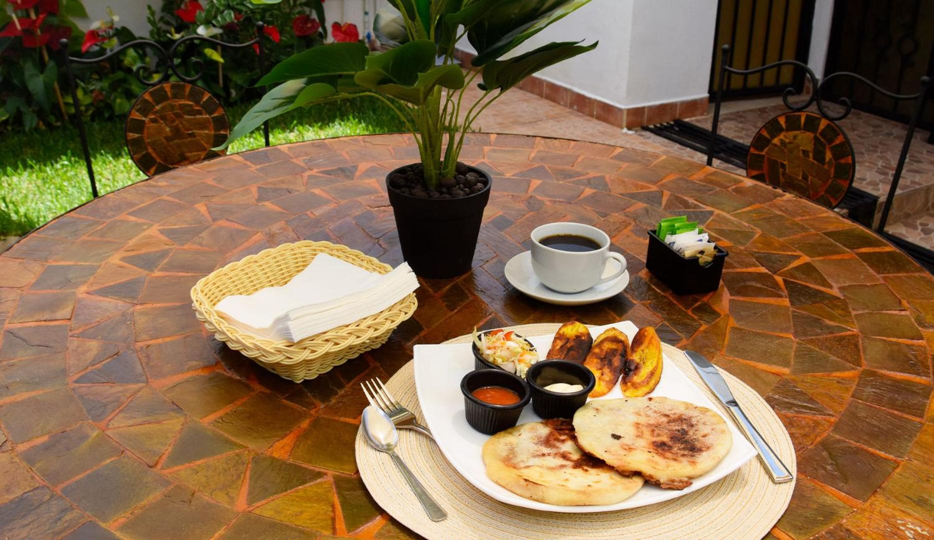 Trebol Amarillo Bed & Breakfast