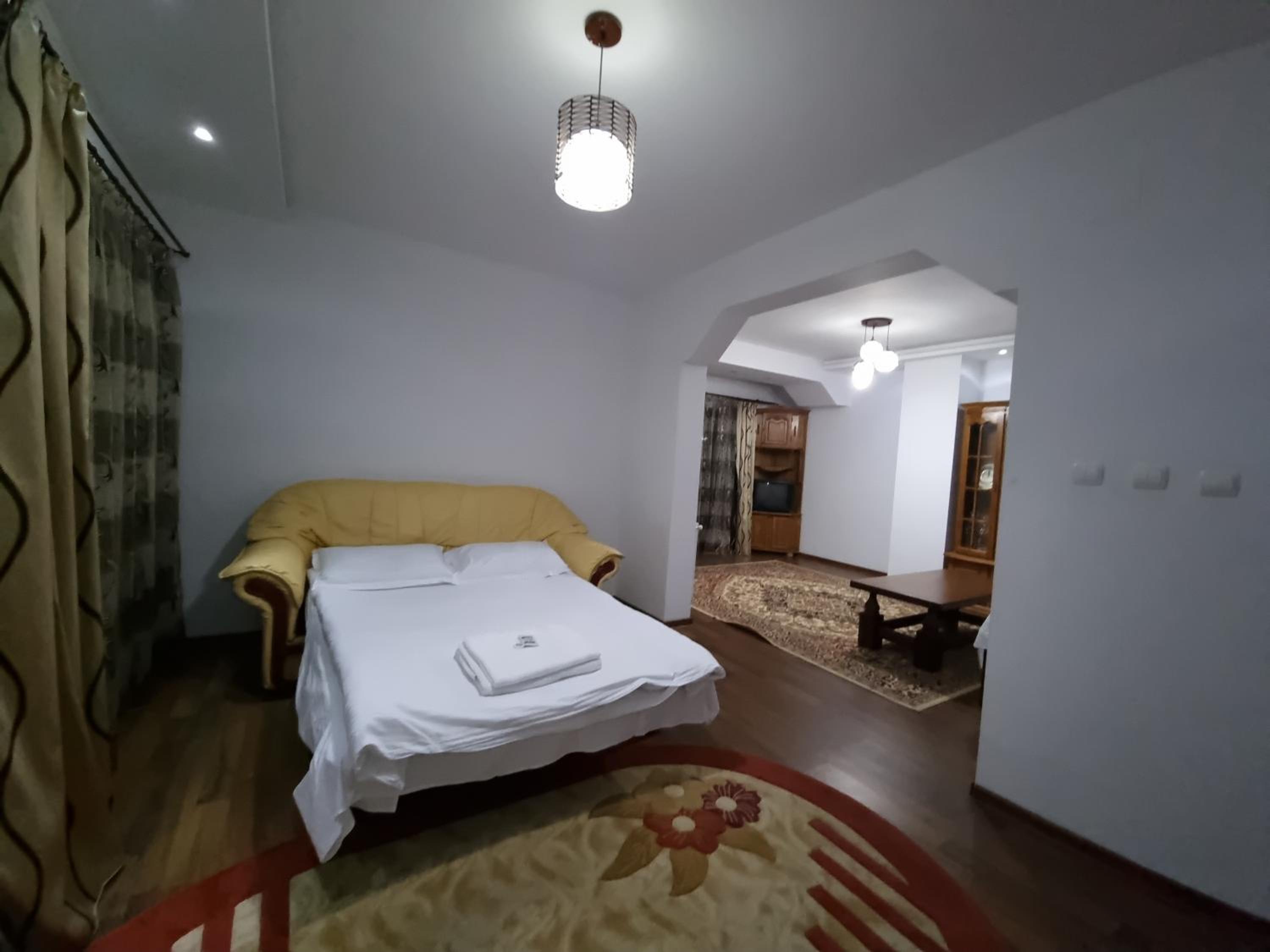 PENSIUNEA LUXURY