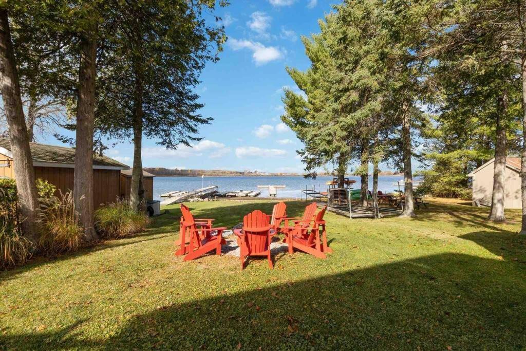 Impressive Modern Waterfront Home on Georgian Bay