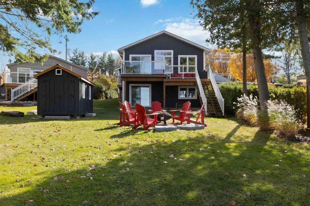 Impressive Modern Waterfront Home on Georgian Bay