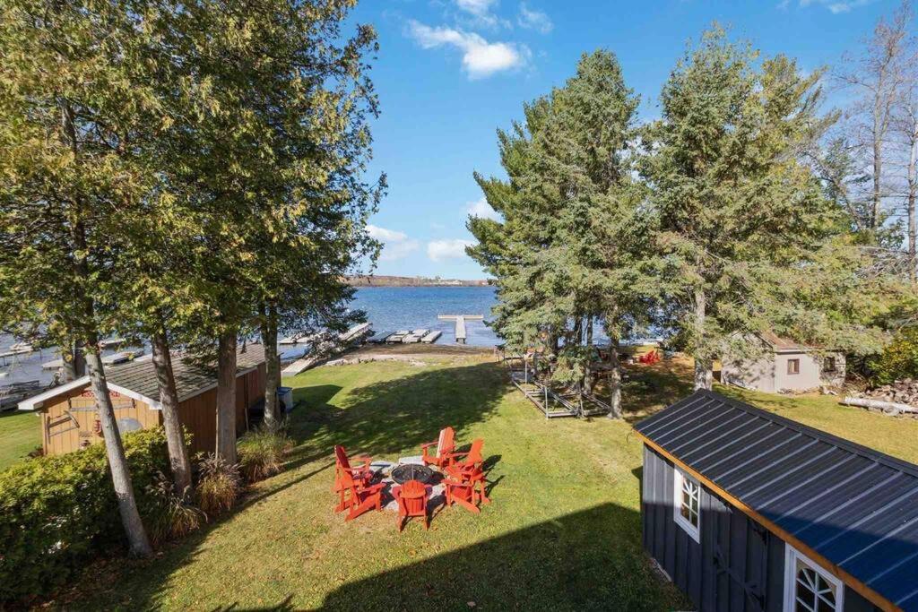 Impressive Modern Waterfront Home on Georgian Bay