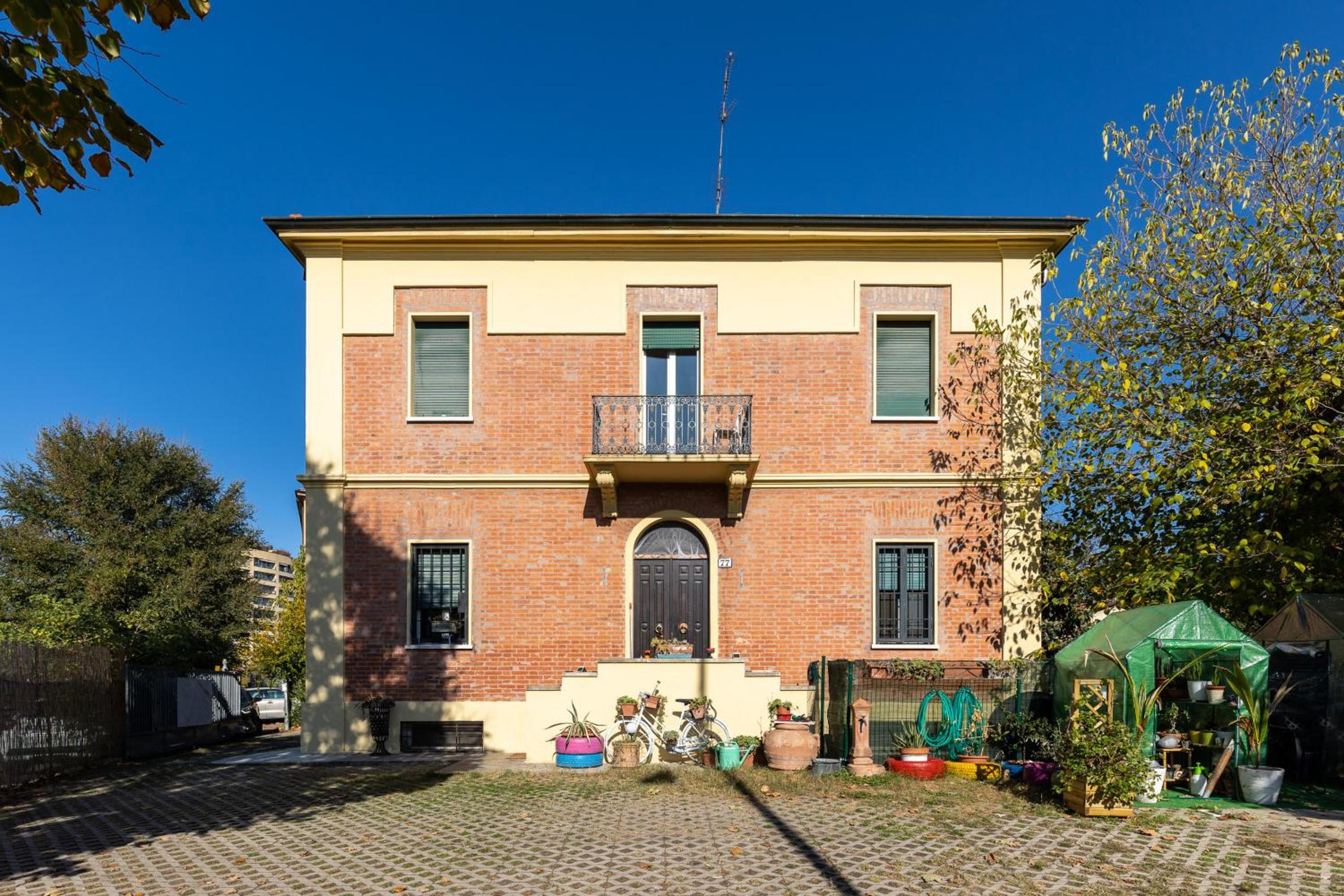 Palazzina Carracci — Bologna
