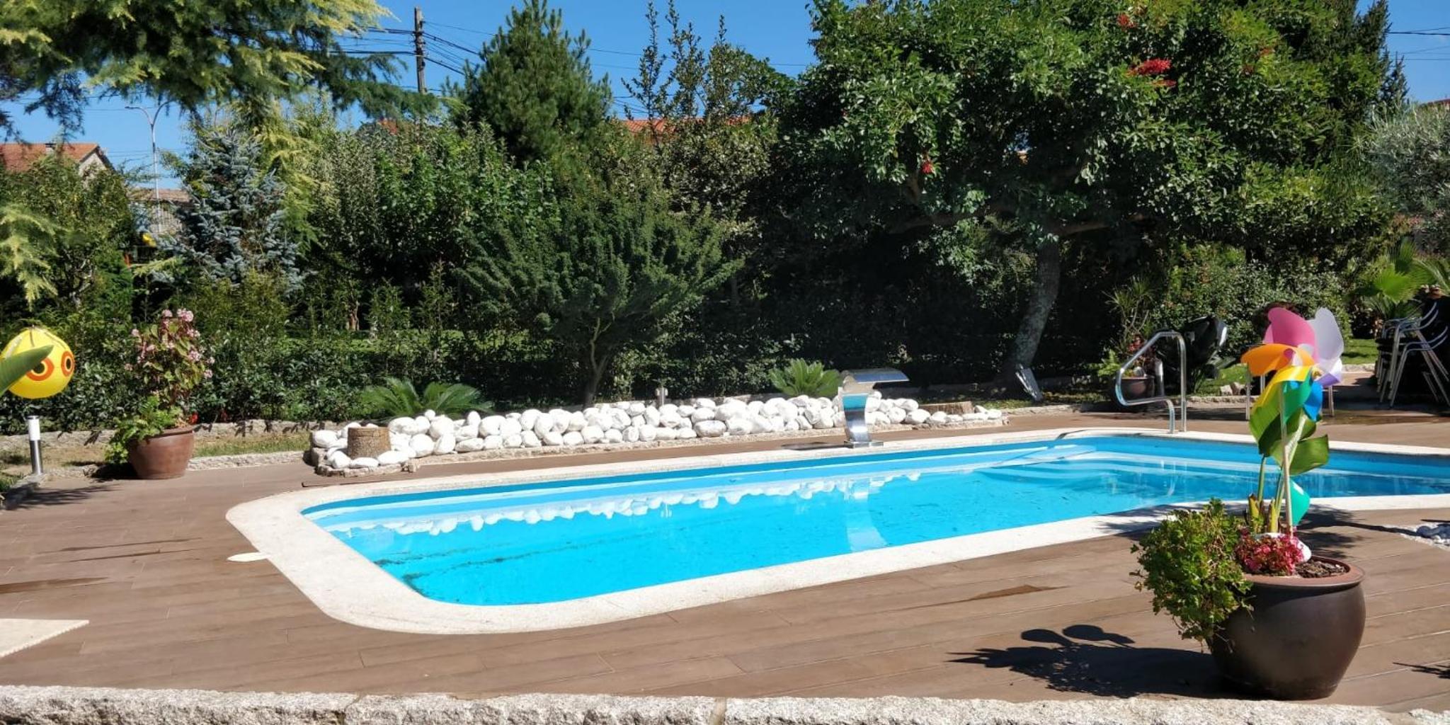 Hotel Piso independiente en casa con jardín, piscina y barbacoa privados - Image 1