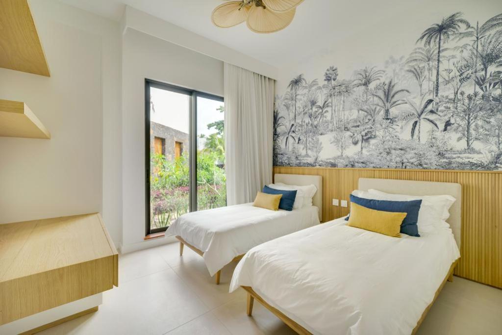 Exclusive beachfront apartment