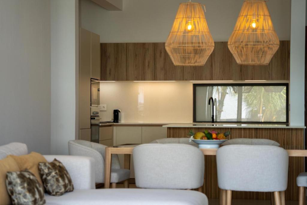 Exclusive beachfront apartment