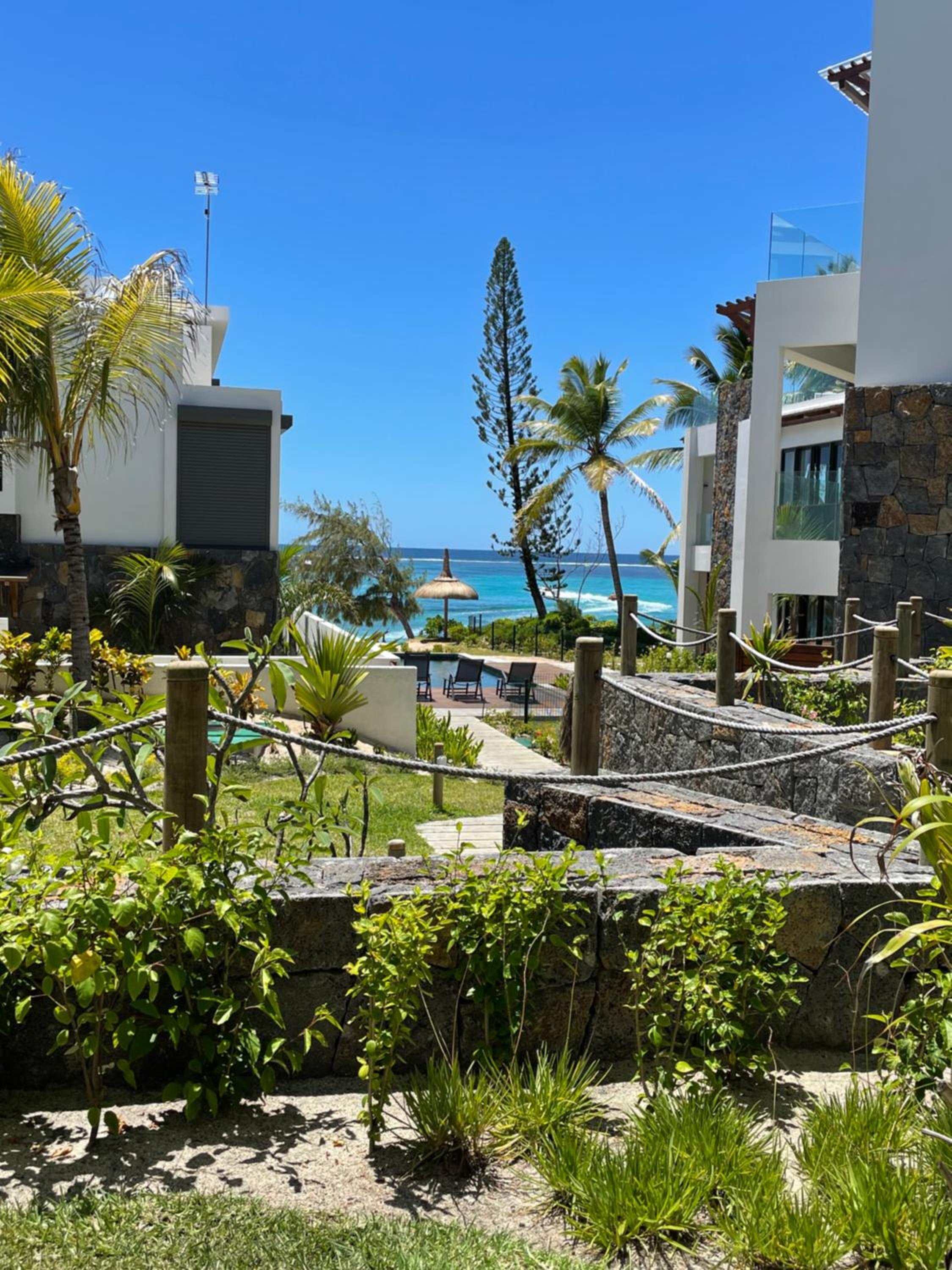 Exclusive beachfront apartment