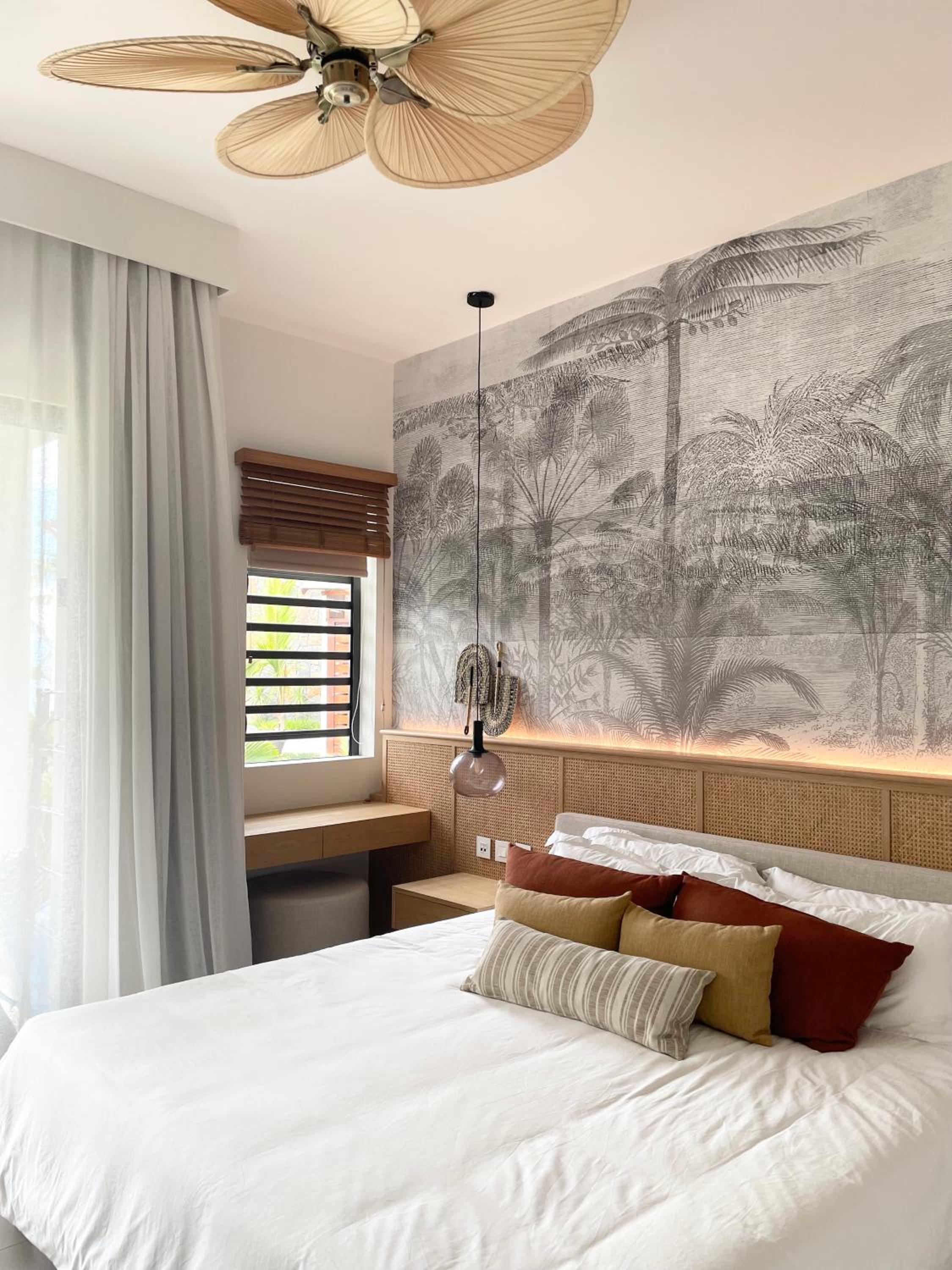 Exclusive beachfront apartment