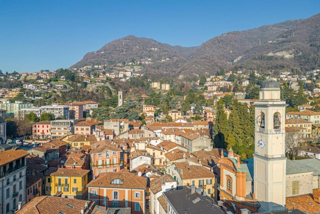 Apt in centro storico a due passi dal lago photo 3