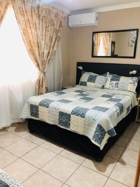JoThams Bed & Breakfast or Self-catering view 2