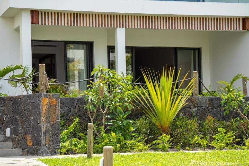 Exclusive beachfront apartment