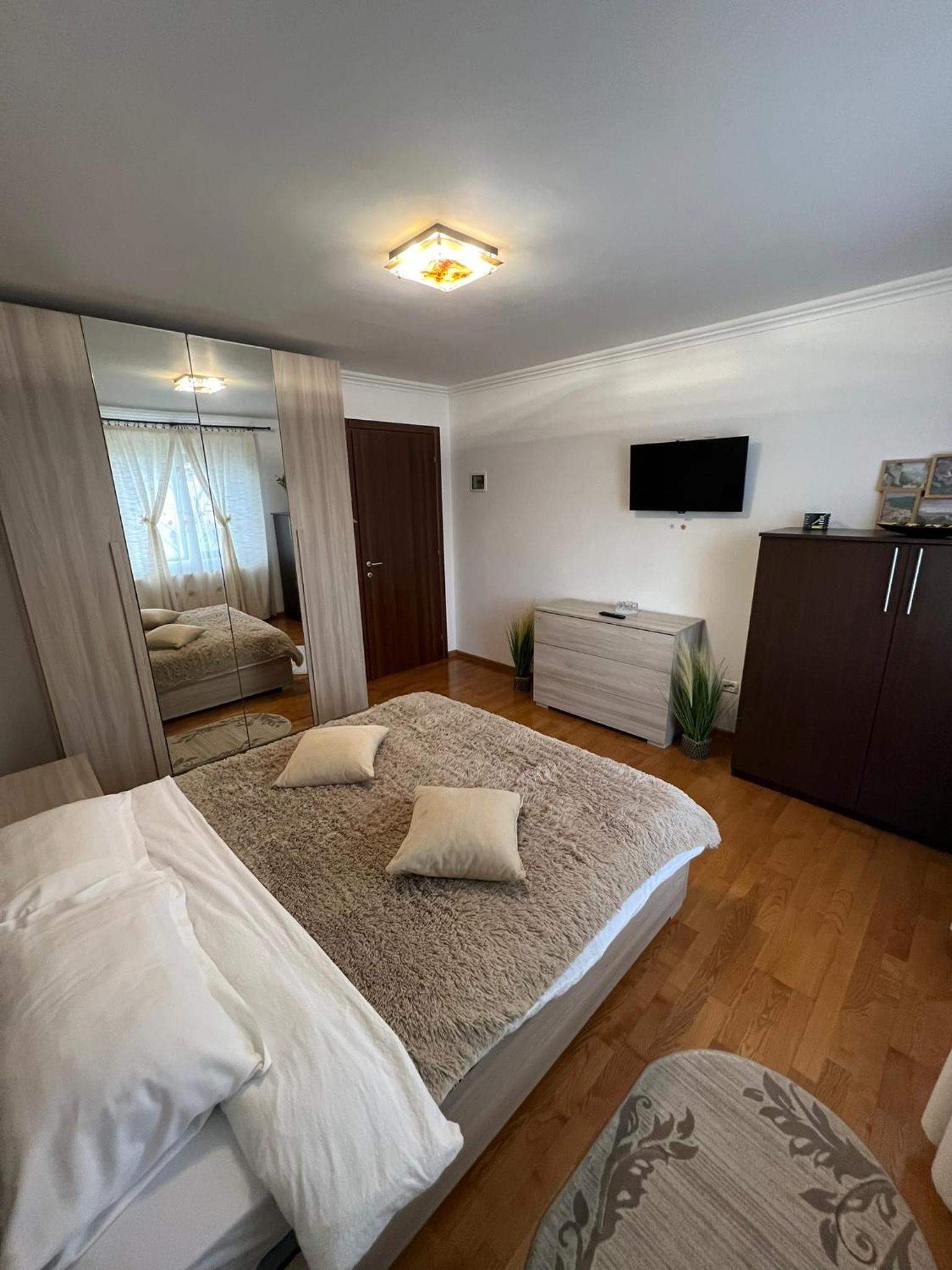 Apartament Crina view 2