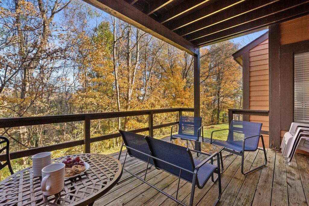 Beautiful Seven Springs- 2 Bed, 2 Bath Condo view 4