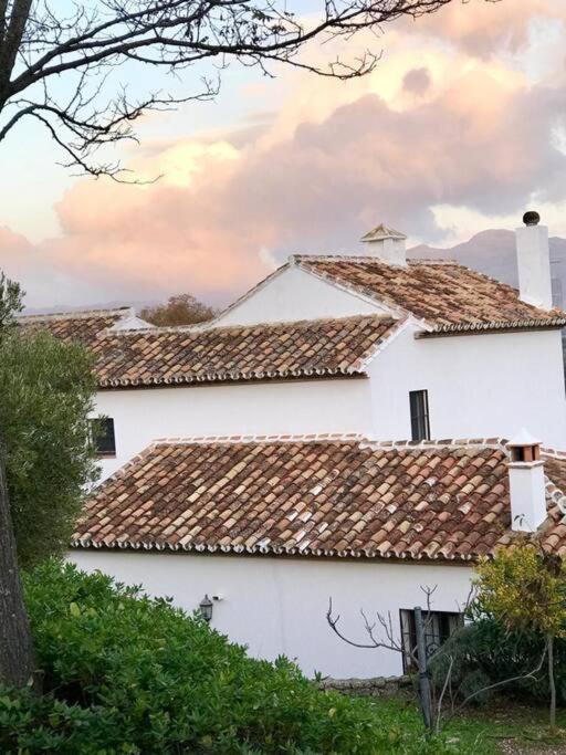 Villa Carmen Magnificent Country House in Serranía