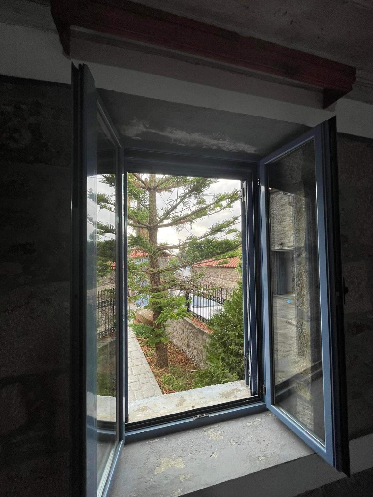 Kontias stonehouses
