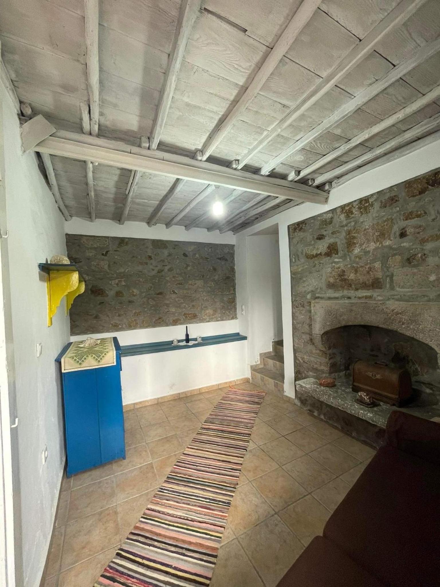 Kontias stonehouses