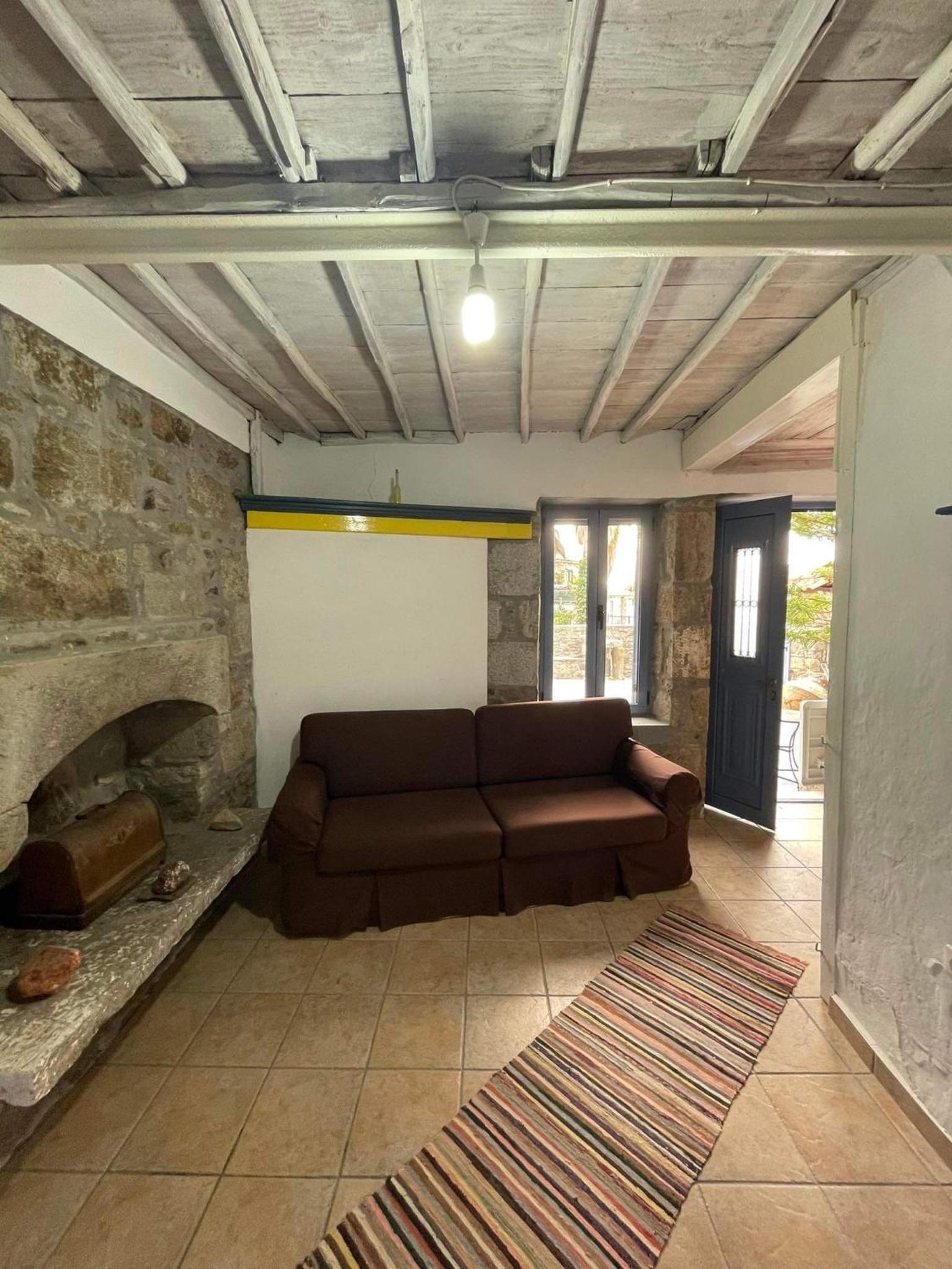 Kontias stonehouses