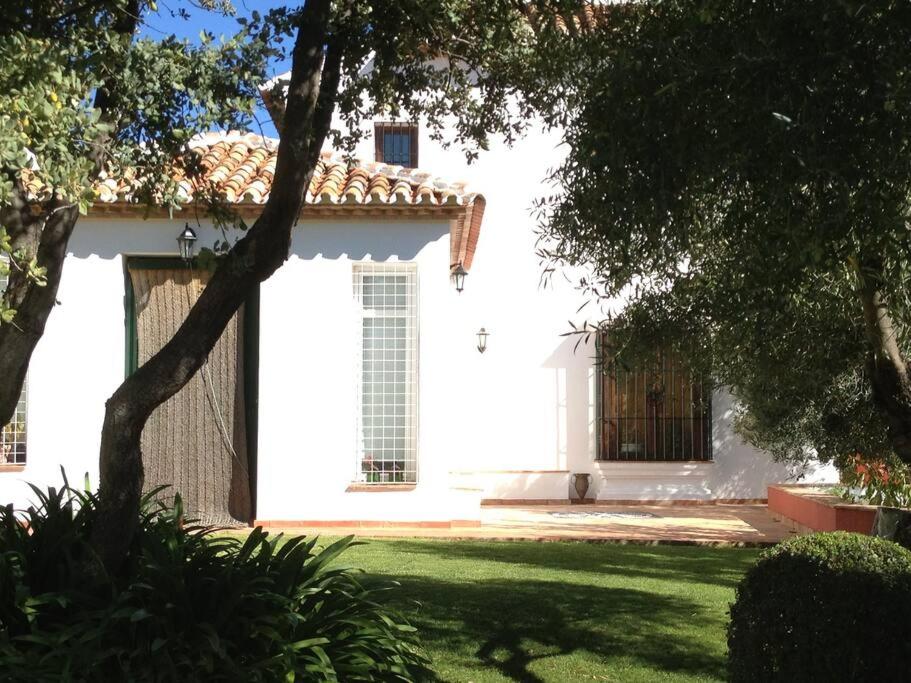 Villa Carmen Magnificent Country House in Serranía