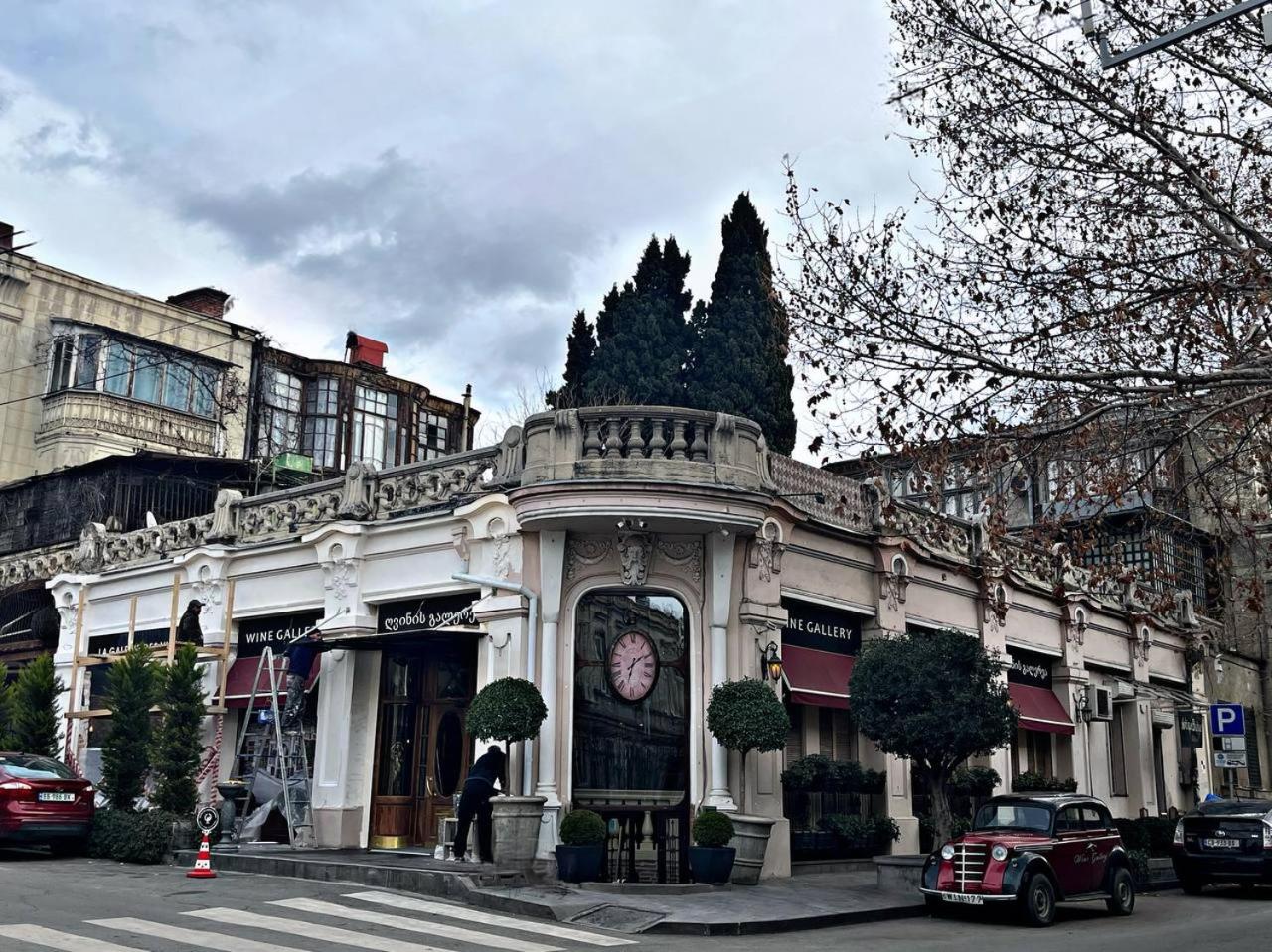 Cozy home Tbilisi centre view 4