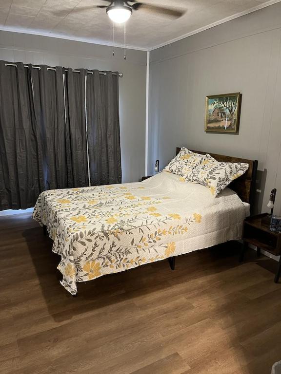 Bon Temps House - close to everything Eunice has to offer! view 4