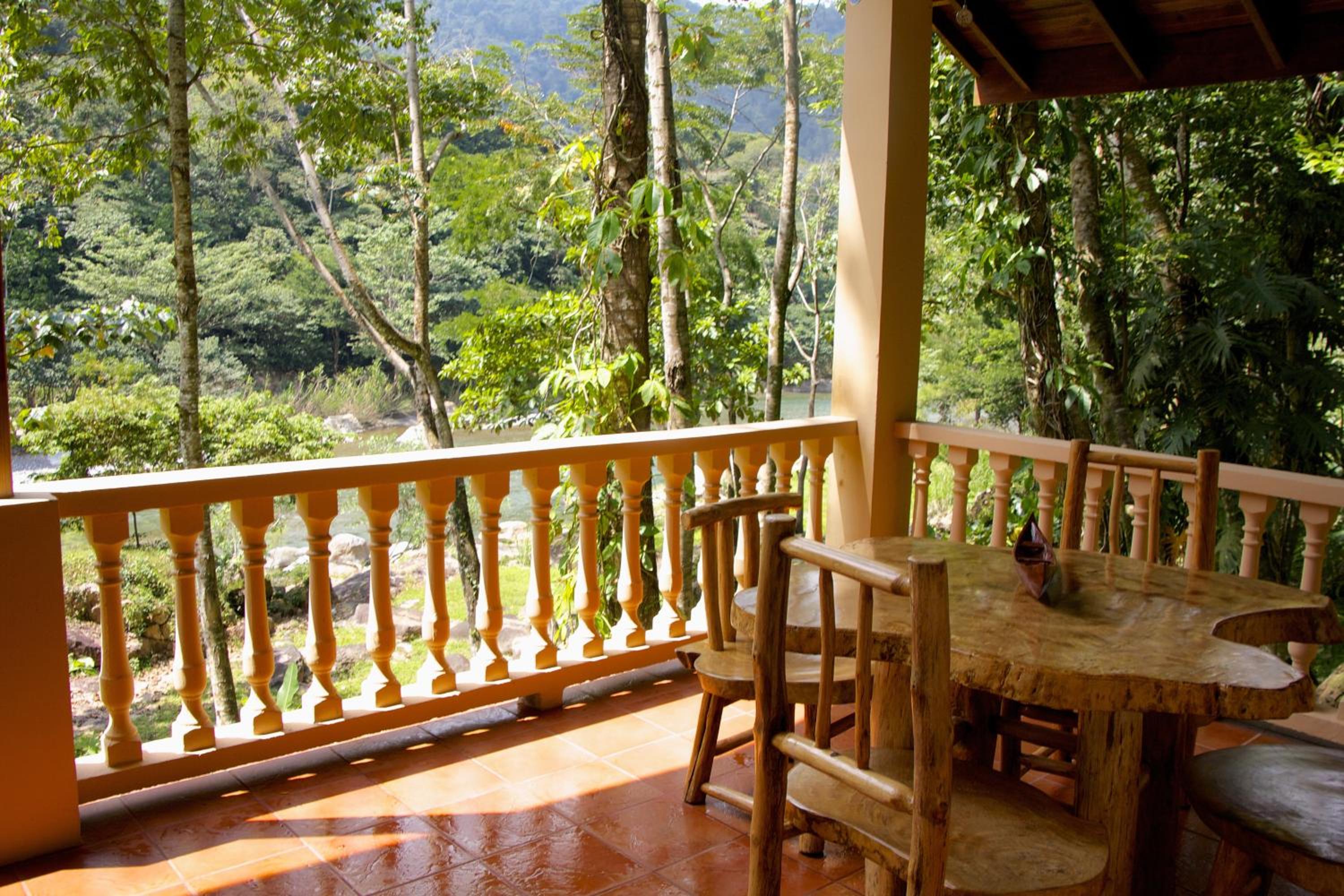 Villas Pico Bonito