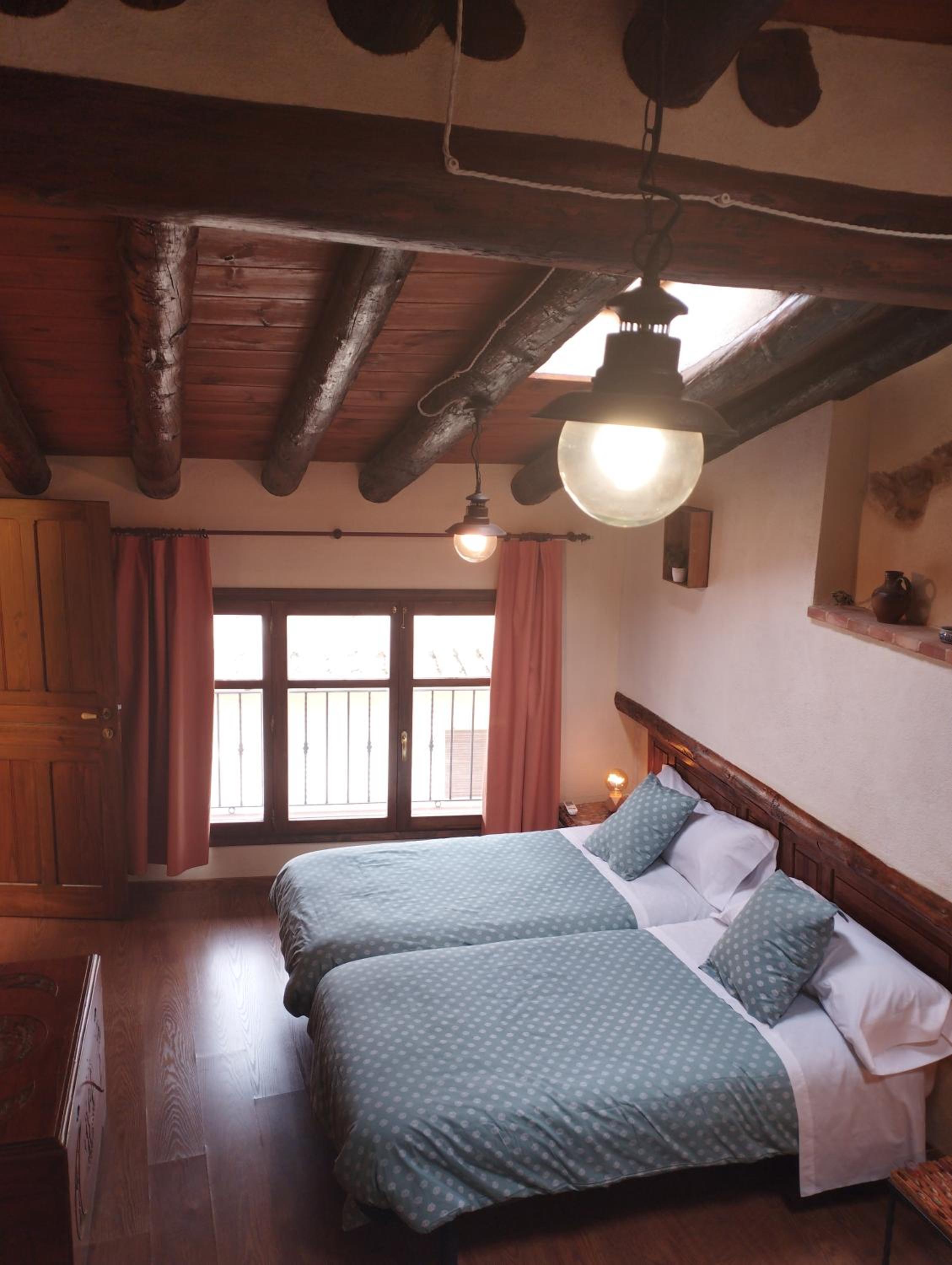 CASA RURAL LES ROQUETES