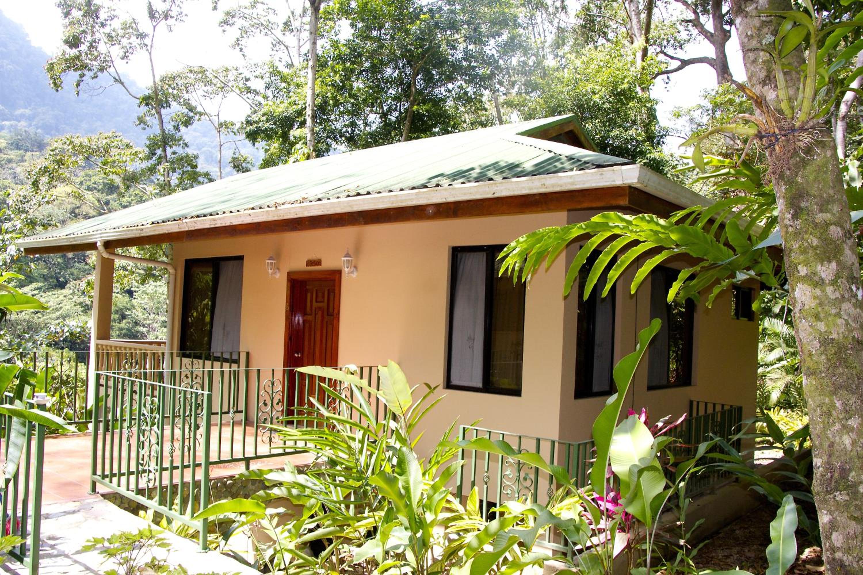 Villas Pico Bonito