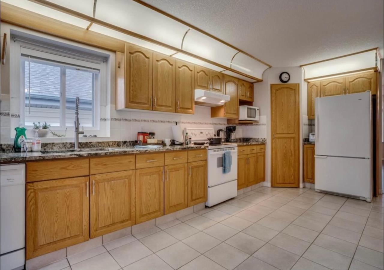 Big family home w/ Deck, Ping Pong, BBQ & Garage