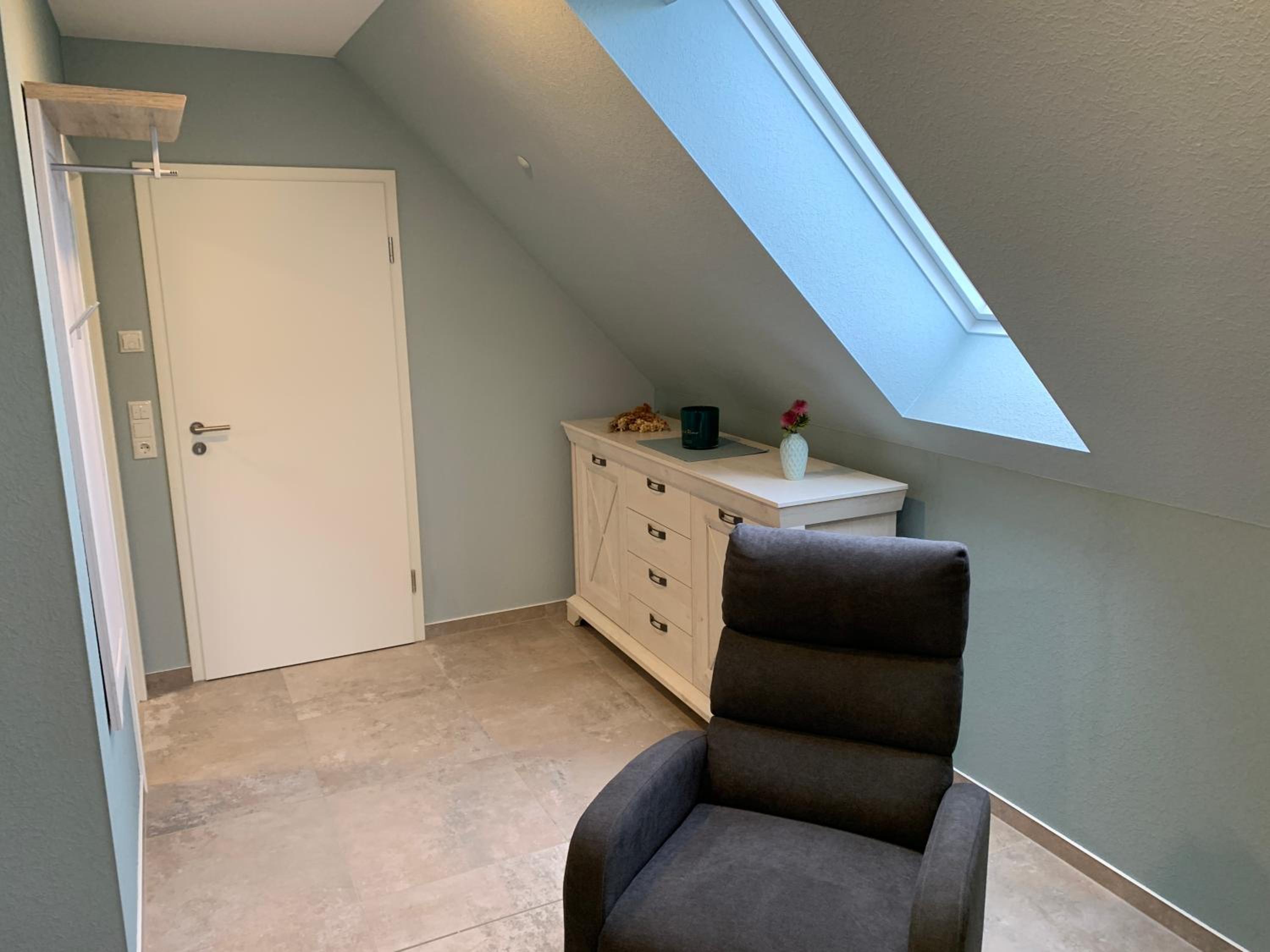 Haus Benz für 8 Personen - 4 Zimmer m. Dusche Vollausstattung 1km v. Wittenberge Baustelle A14 Parkplätze Grill Gemeinschaftsküche