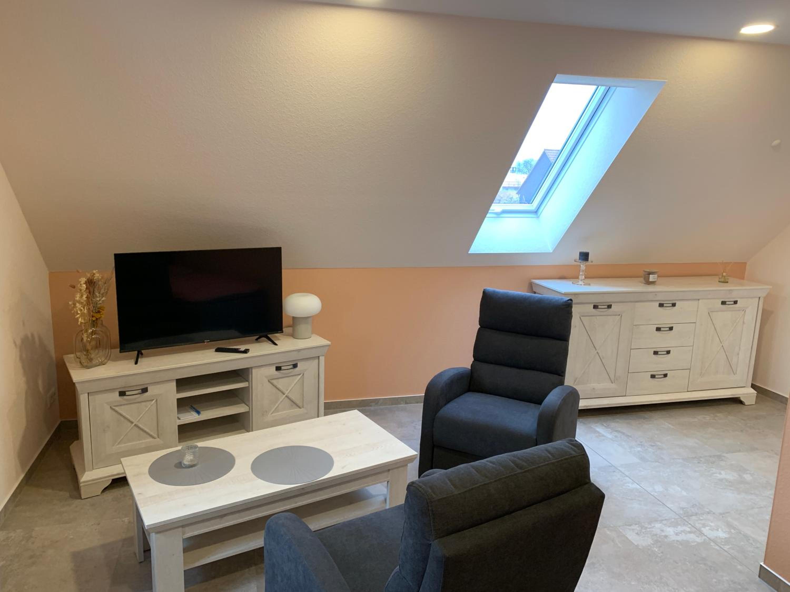 Haus Benz für 8 Personen - 4 Zimmer m. Dusche Vollausstattung 1km v. Wittenberge Baustelle A14 Parkplätze Grill Gemeinschaftsküche