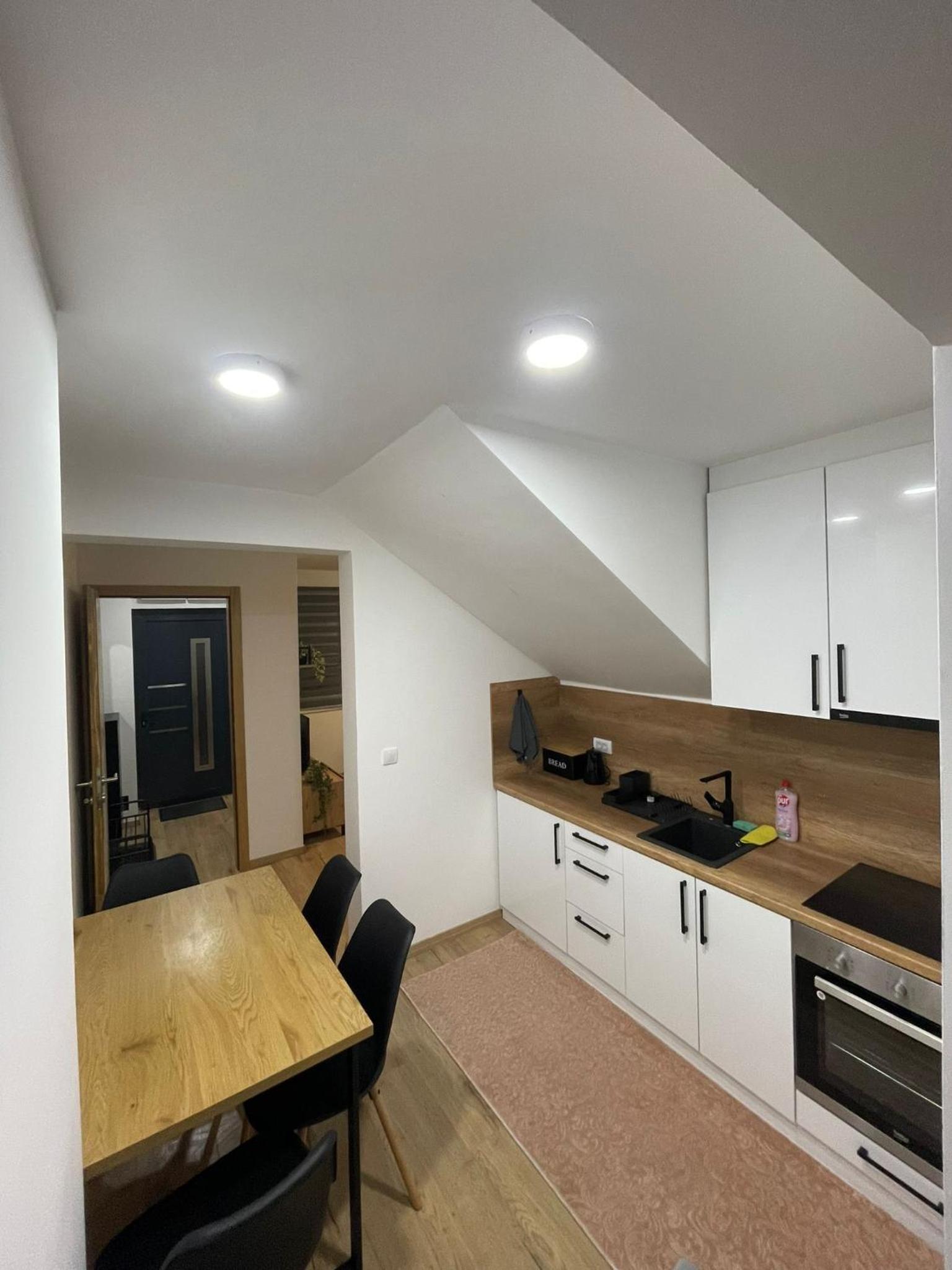 Apartman Danica 23