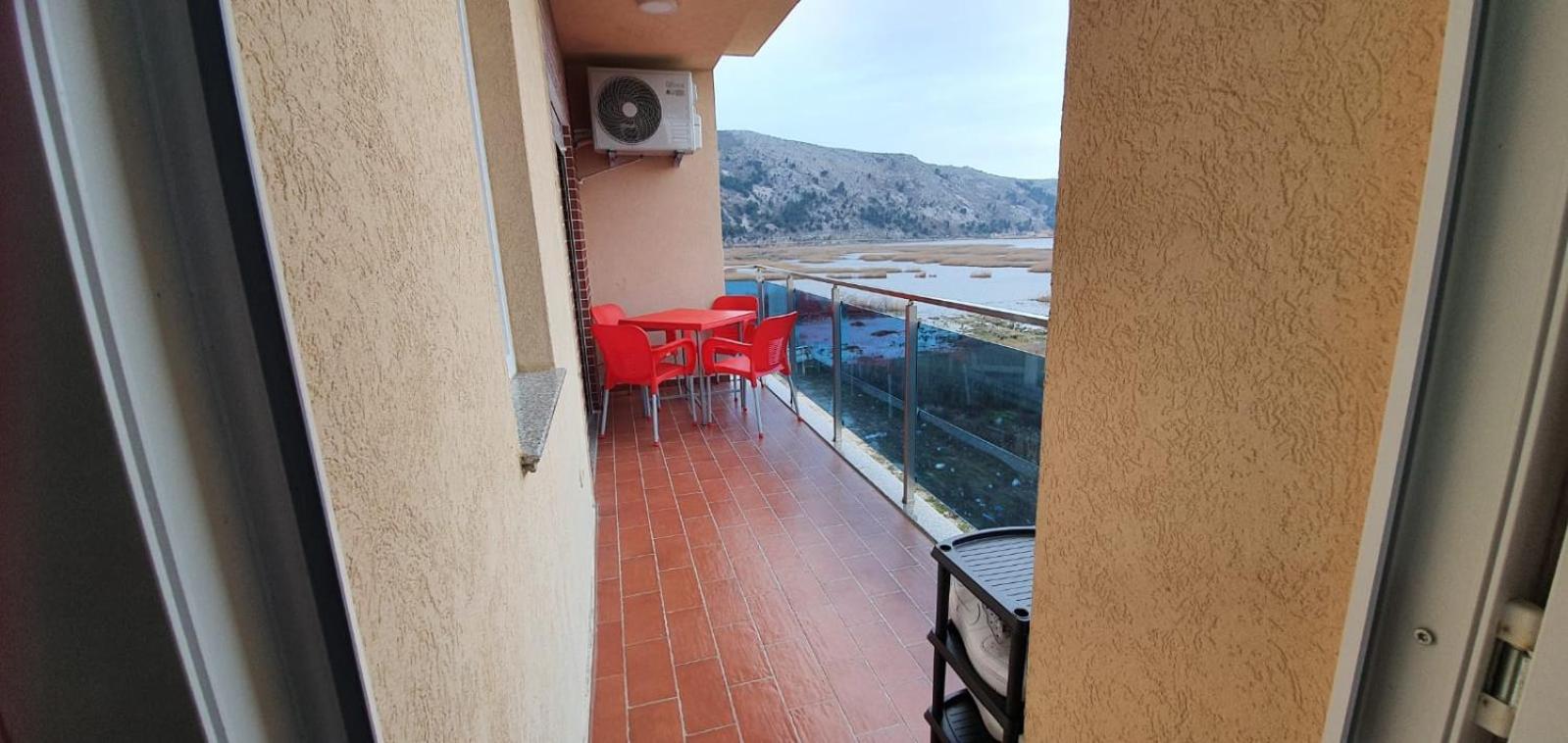 luka apartament