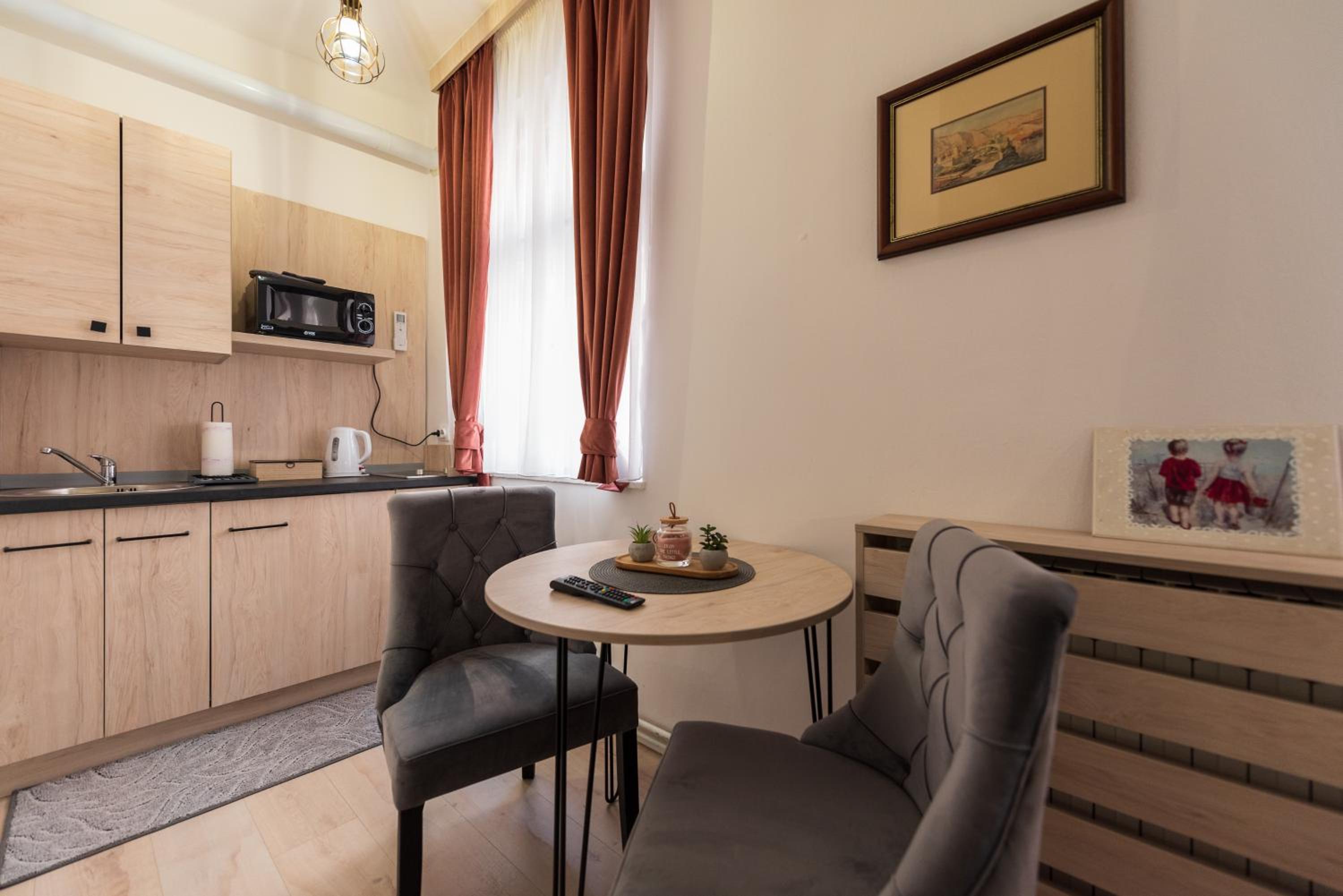 Apartments Artee Free Garage Parking