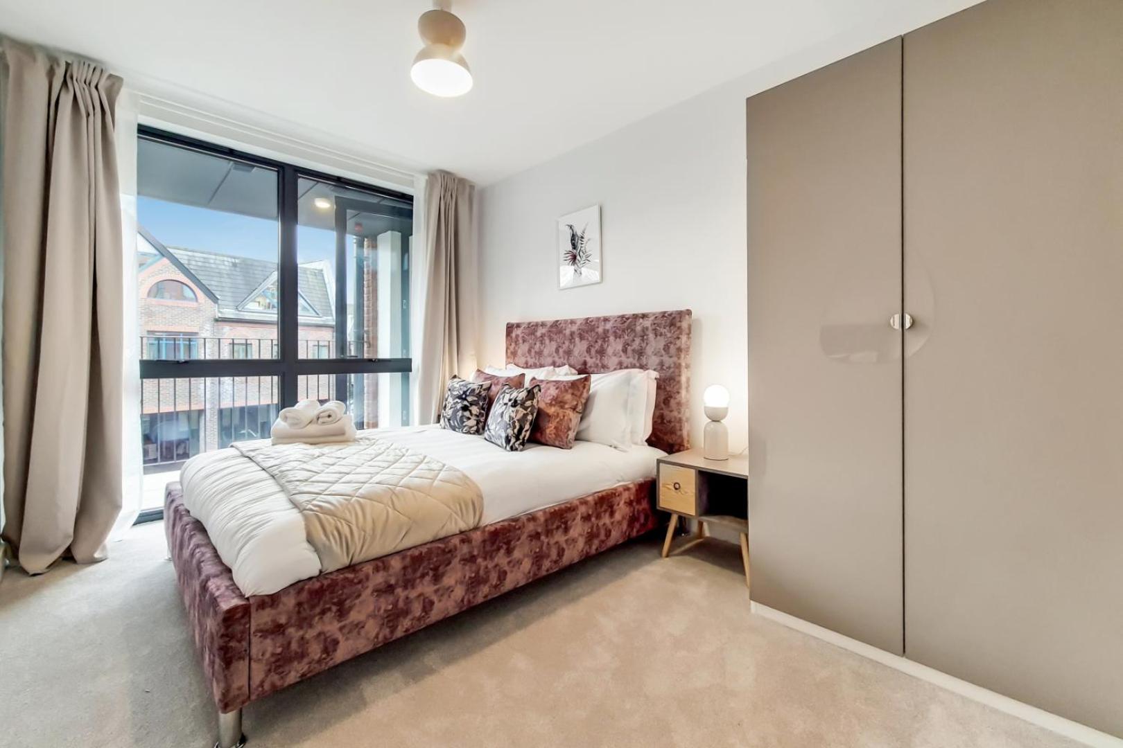 Harrow Vacations - Deluxe Harrow Wembley Apartment - Property Image 10