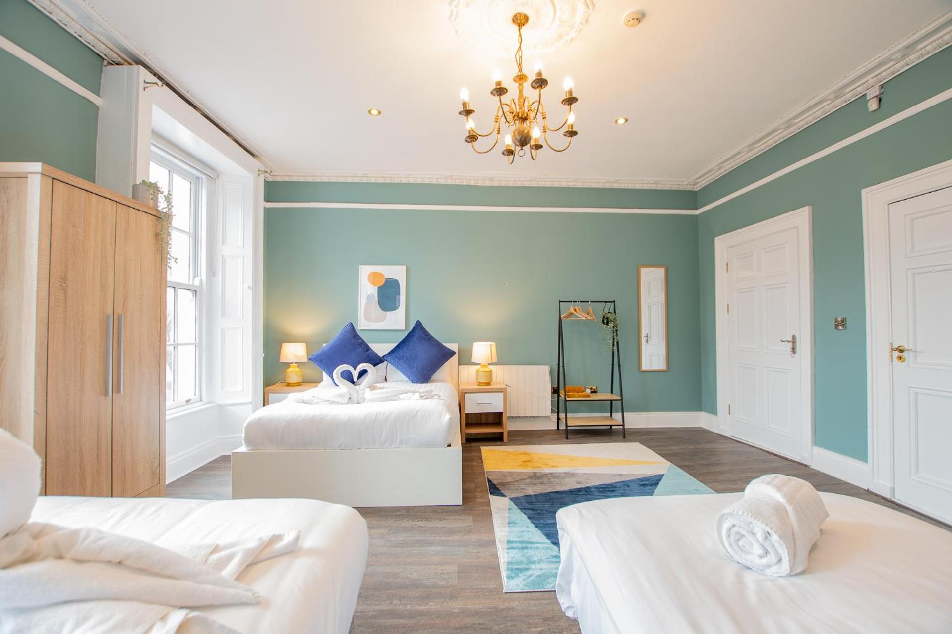 Large Group House -Temple Bar 2 Min