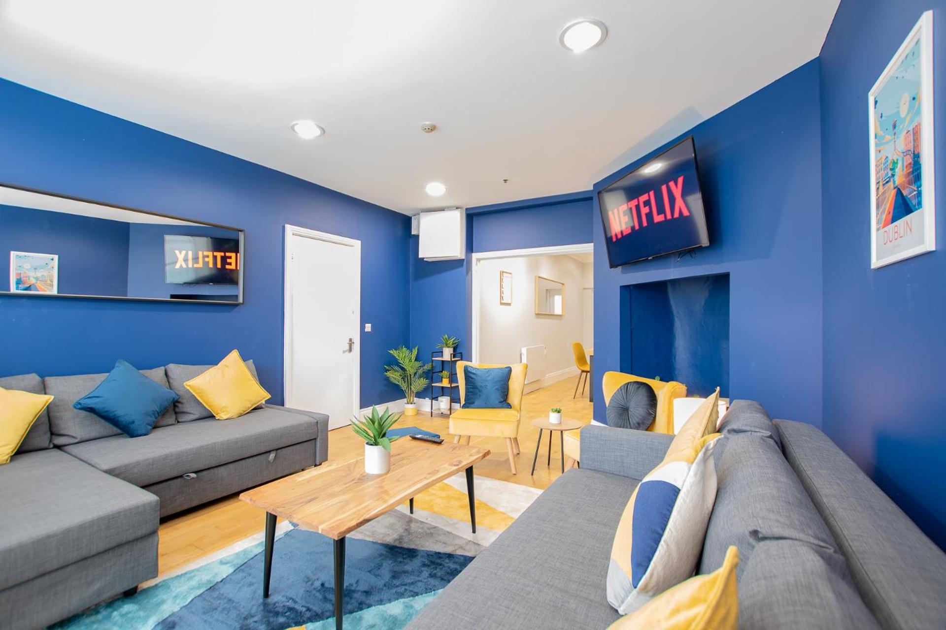 Large Group House -Temple Bar 2 Min