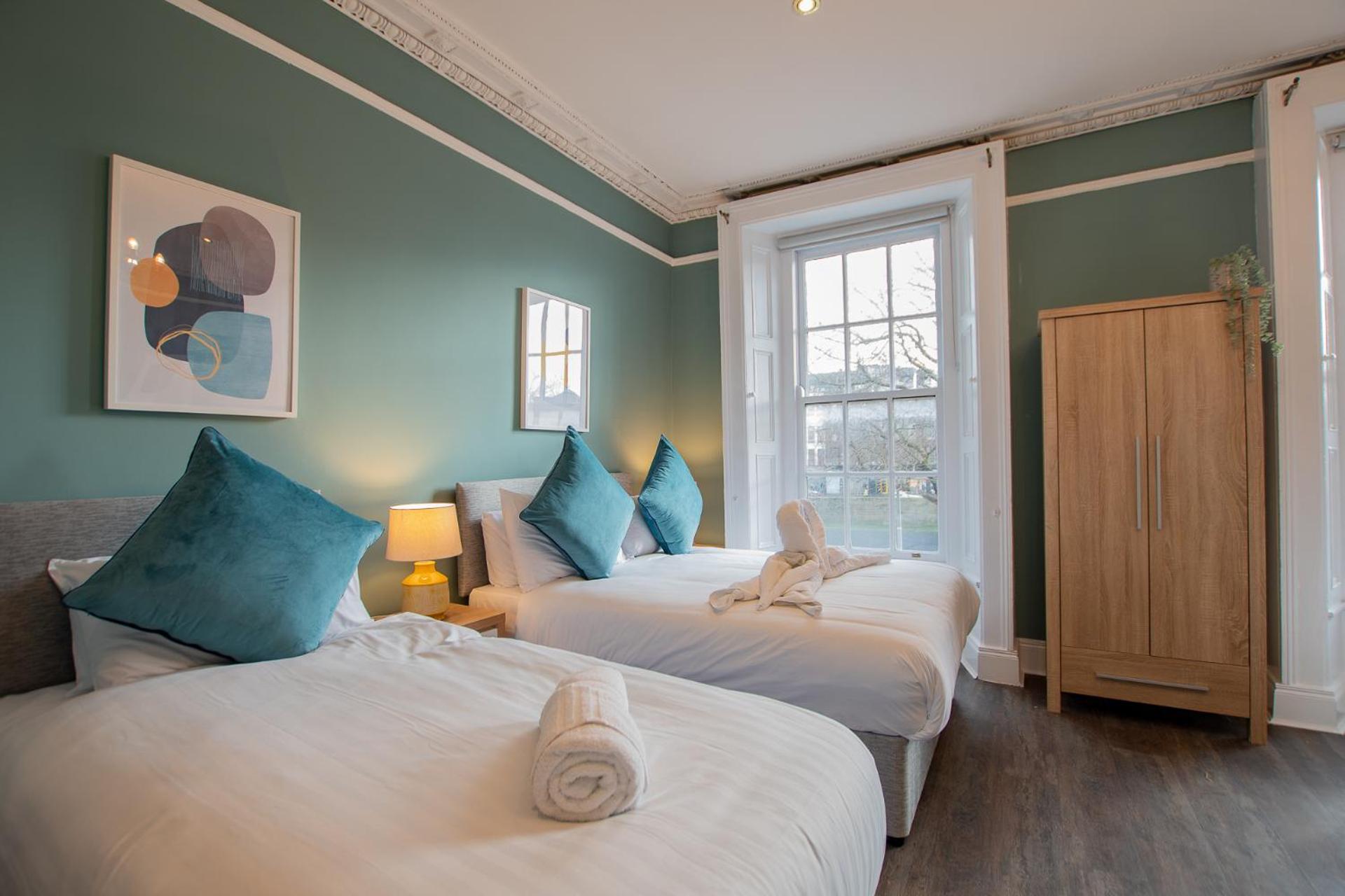 Large Group House -Temple Bar 2 Min