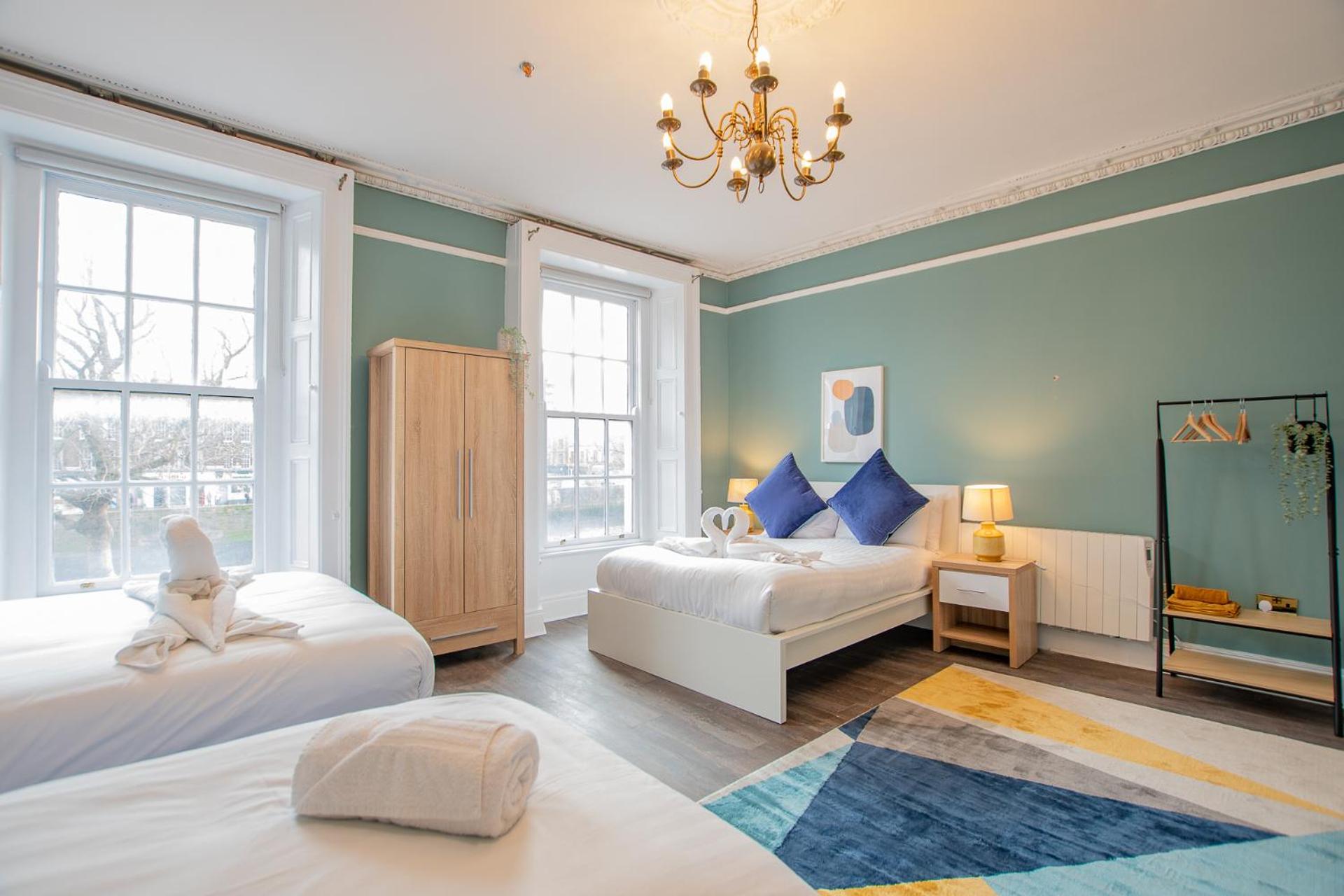 Large Group House -Temple Bar 2 Min