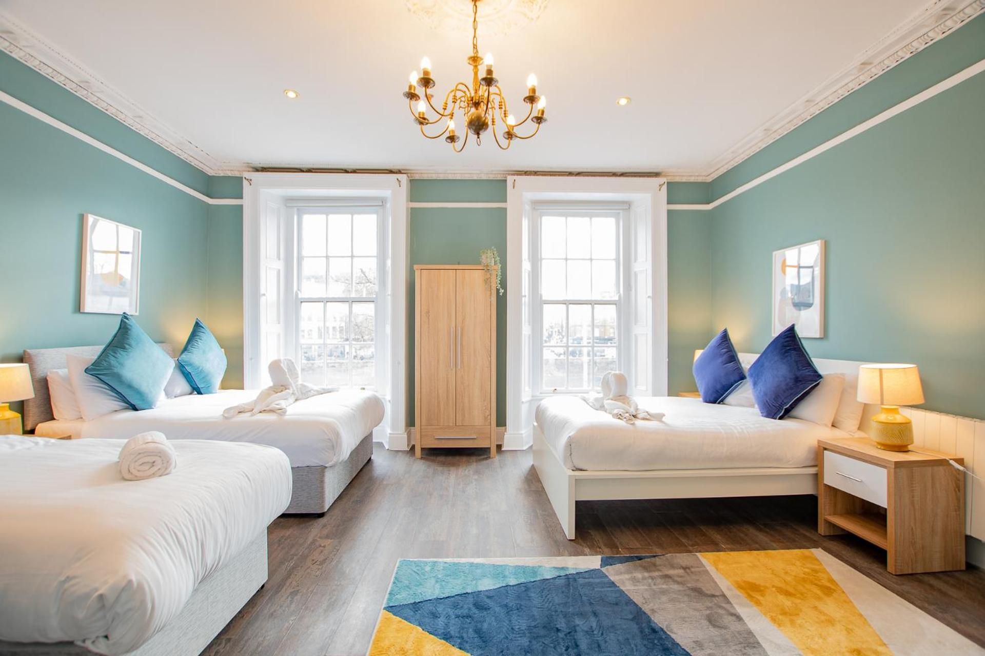 Large Group House -Temple Bar 2 Min
