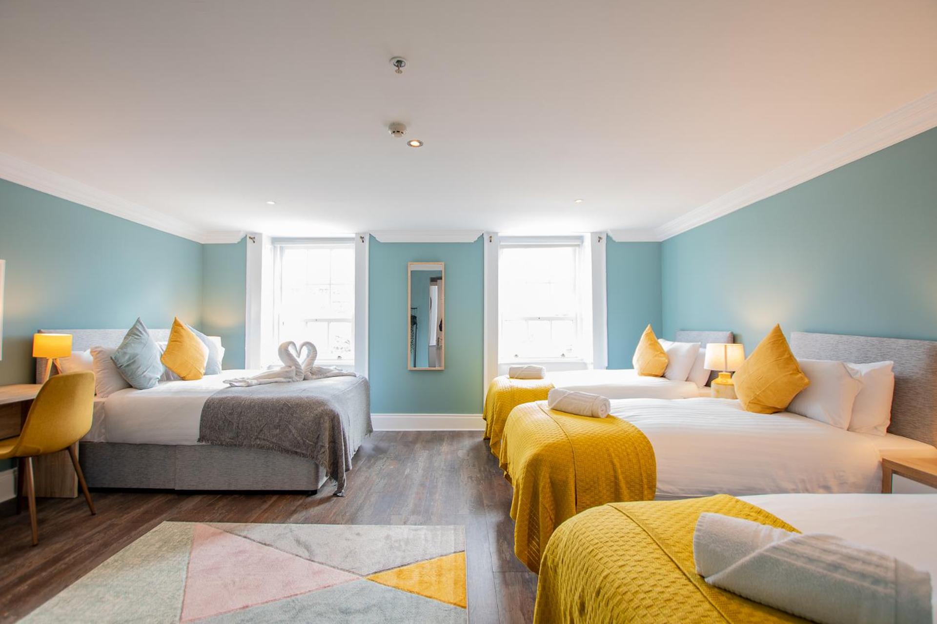 Large Group House -Temple Bar 2 Min