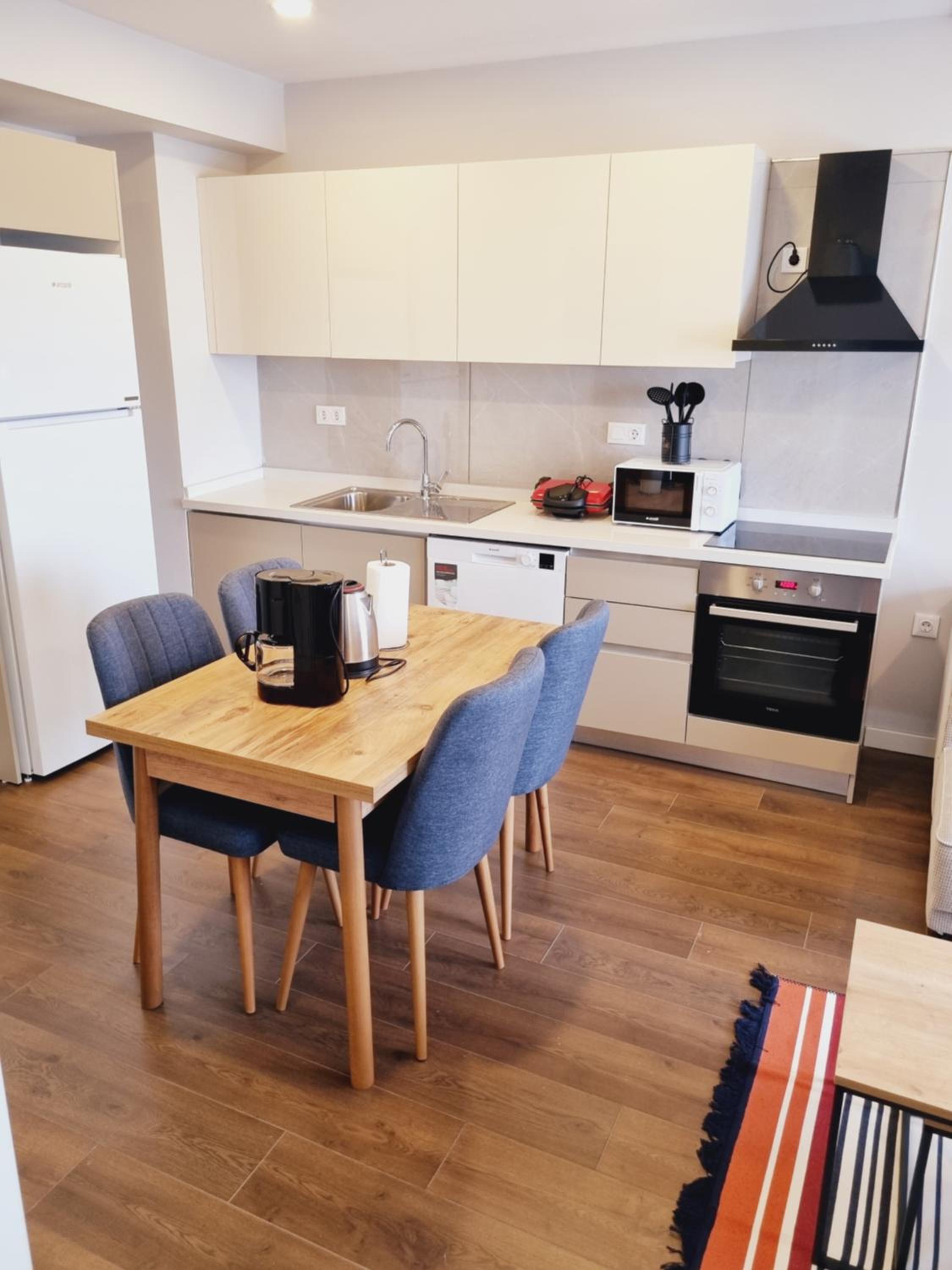 Otto Residences 215