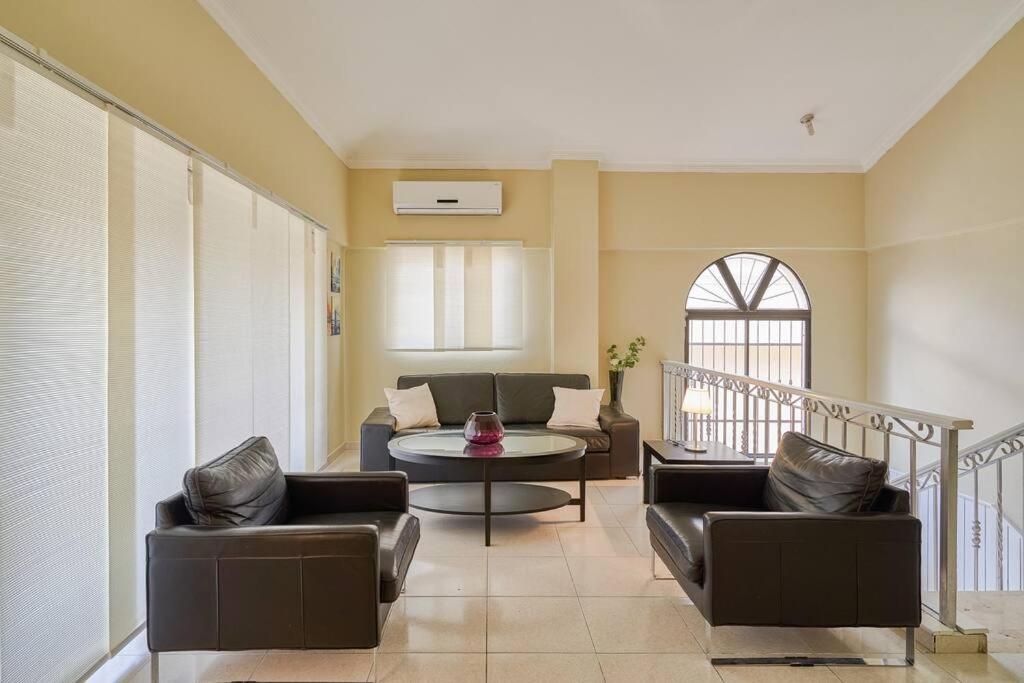 Escape 4BR Penthouse Close to Blue Mall with Private Outdoor Rooftop Terrace