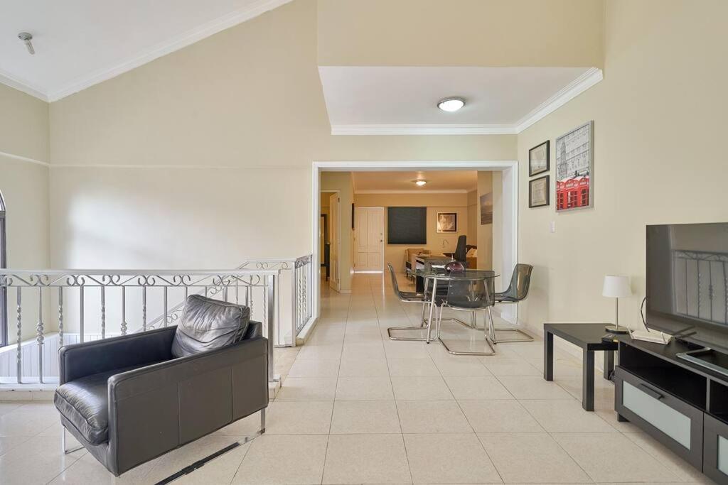 Escape 4BR Penthouse Close to Blue Mall with Private Outdoor Rooftop Terrace
