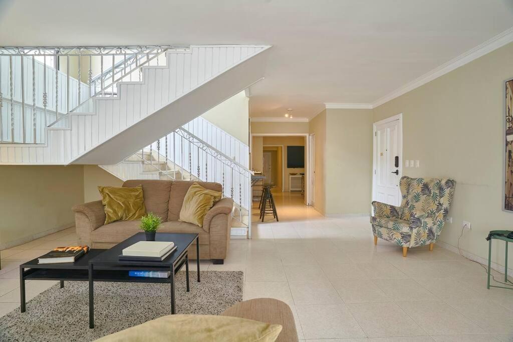 Escape 4BR Penthouse Close to Blue Mall with Private Outdoor Rooftop Terrace