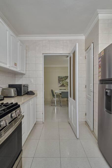 Escape 4BR Penthouse Close to Blue Mall with Private Outdoor Rooftop Terrace